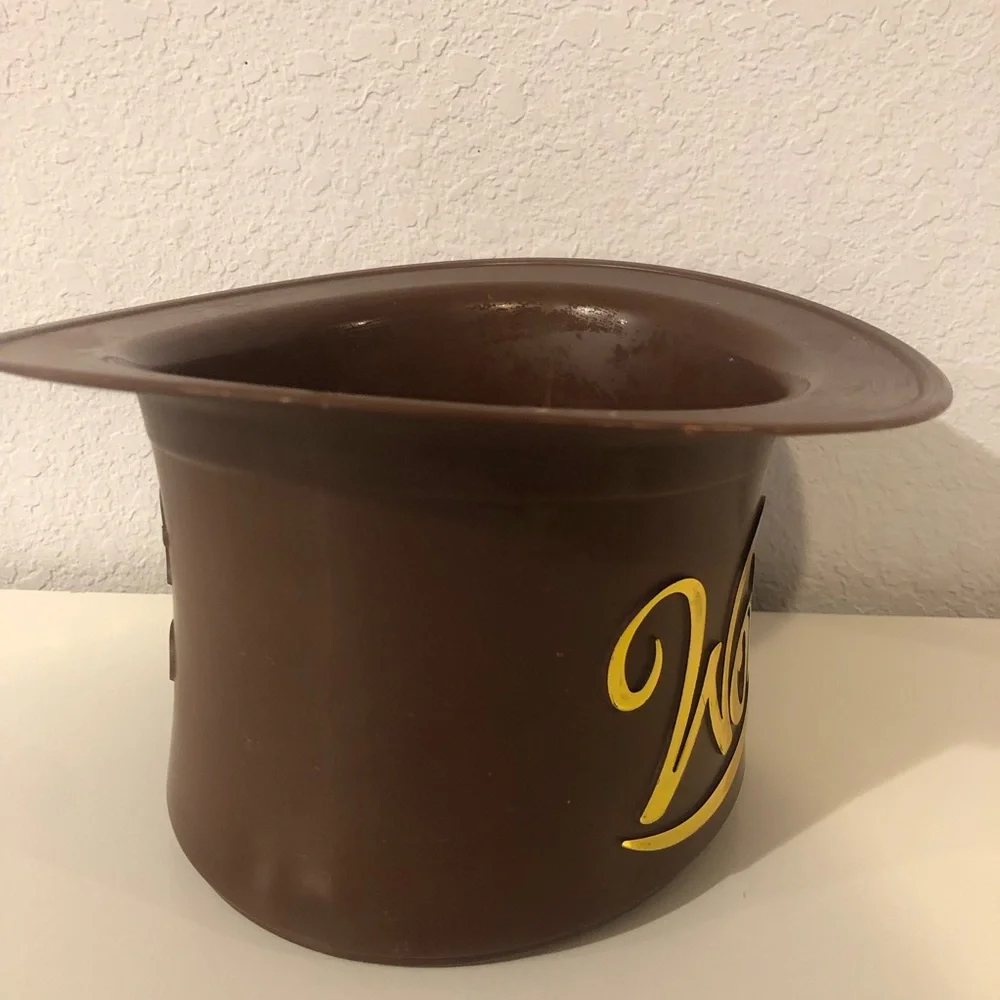 Wonka Top Hat Cinemark Popcorn Bucket - Picture 2 of 7